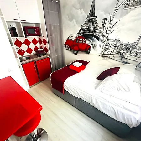 Beatrice Et Emmanuel Meublé Eiffel 4* Parigi